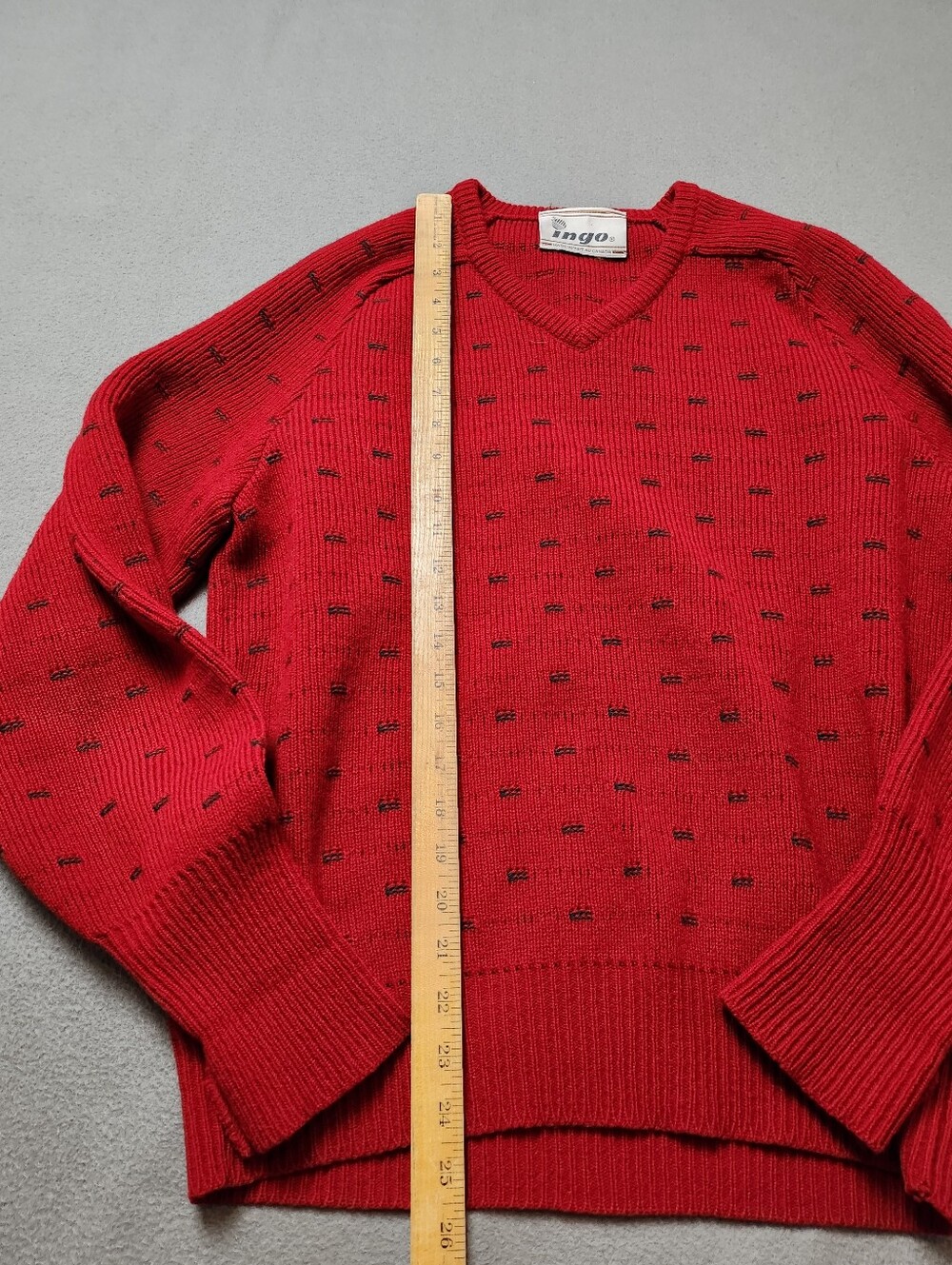 Vintage Ingo Red V neck Knit Sweater Sz Med Made in Canada - Picture 11 of 11
